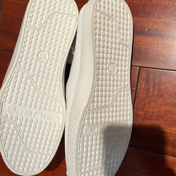 Layer 8 outdoor shoes. All White. Flexible. Easy to clean. Last size 10. - Picture 2 of 10
